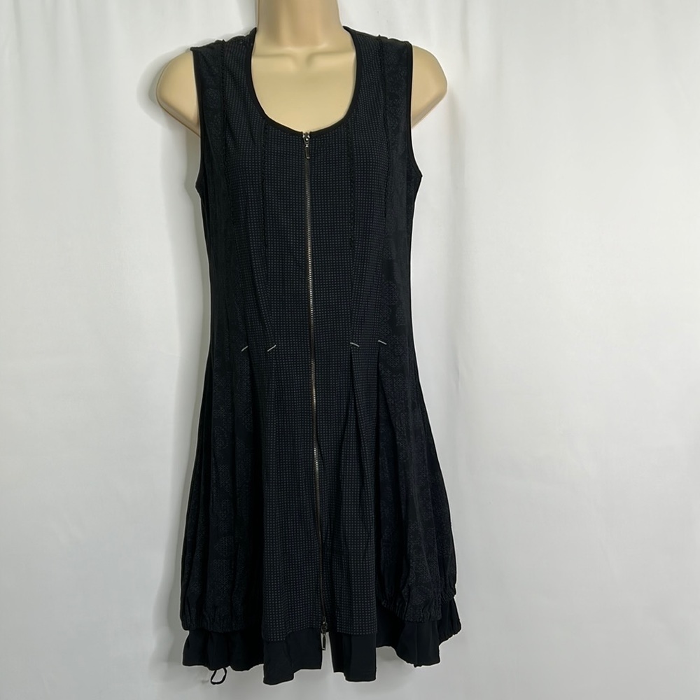 Sleeveless Black Zip-Front A-Line Dress